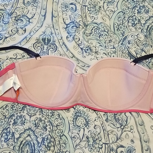 Pink bathing suit top with removal straps - Picture 3 of 5